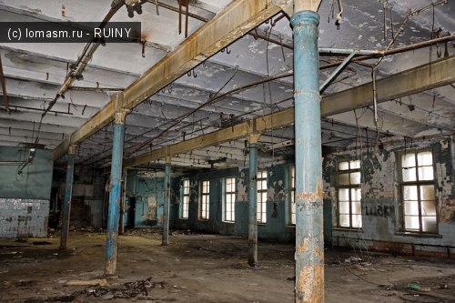 Заброшенный завод в Санкт-Петербурге